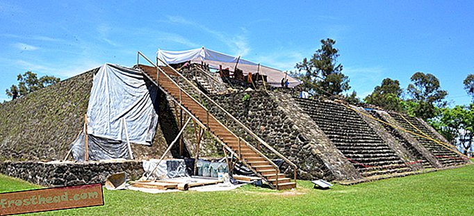 Terremoto revela templo del siglo XII escondido dentro de la pirámide azteca