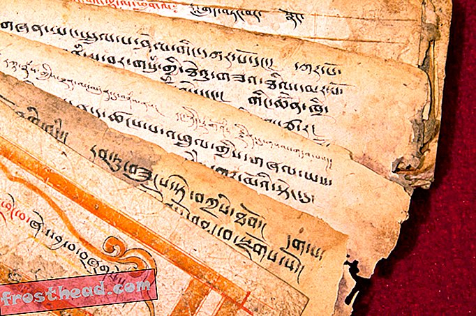 smart news, smart news arts & culture, smart news history & archeology - Een kijkje in de inspanningen van China om historische Mongoolse manuscripten te bewaren