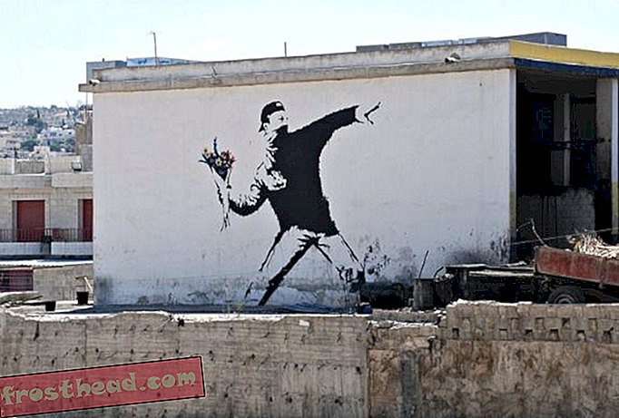 Banksy-Kukka-Chucker-maalaus-575.jpg