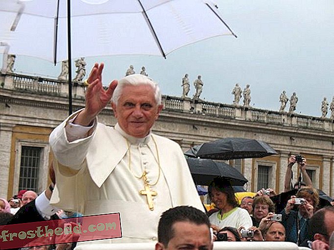 Dans toute l'histoire de l'Église catholique, seuls quelques papes ont démissionné