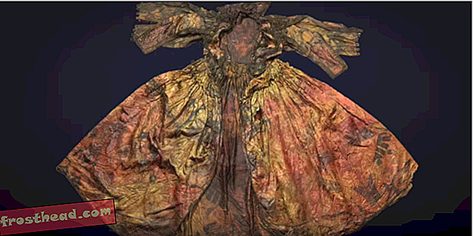 חדשות חכמות, היסטוריה של חדשות חכמות וארכיאולוגיה - צוללנים הולנדים מצאו שמלה מהמאה ה -17 קבורה תחת הים