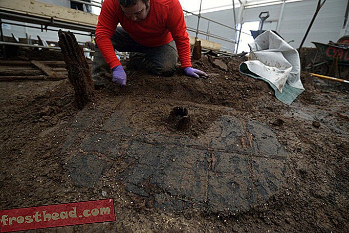 noticias inteligentes, historia de noticias inteligentes y arqueología - Los arqueólogos descubrieron una rueda perfecta de la Edad de Bronce