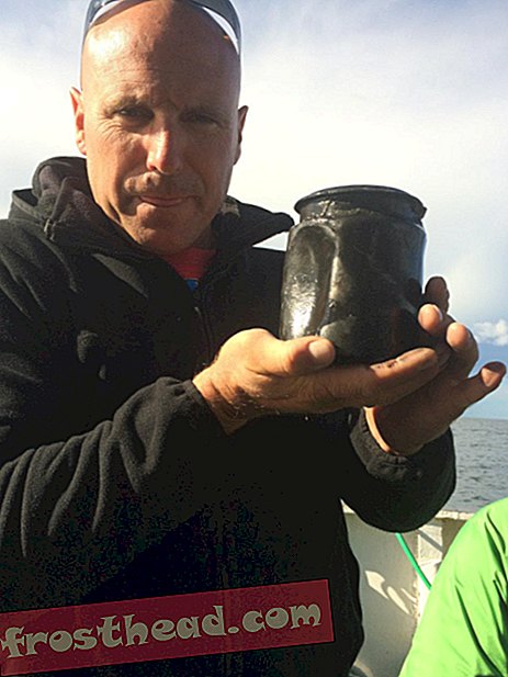 חדשות חכמות, היסטוריה של חדשות חכמות וארכיאולוגיה - מצא את גאודה: צוללנים גילו מוצר חלב בן 340 שנה בספינה טרופה