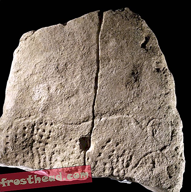 स्मार्ट समाचार, स्मार्ट समाचार इतिहास और पुरातत्व - यह खोदो: शोधकर्ताओं ने फ्रांस में एक 38,000 साल पुरानी उत्कीर्णन पाया