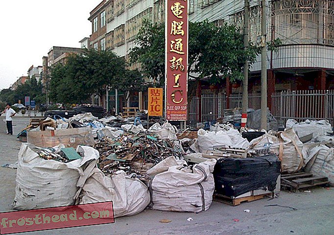 Сваке године у Кину се просипа осам милиона тона илегалног е-отпада