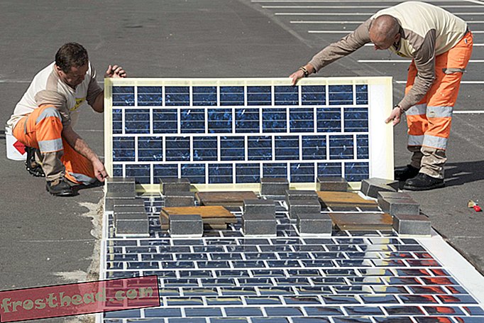 Frankrig brolægger mere end 600 mil vej med solpaneler