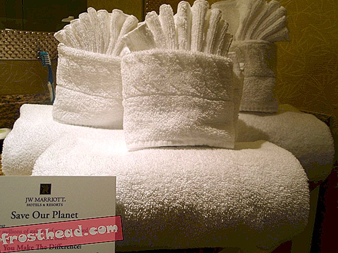 Reutilizar toallas de hotel realmente hace la diferencia
