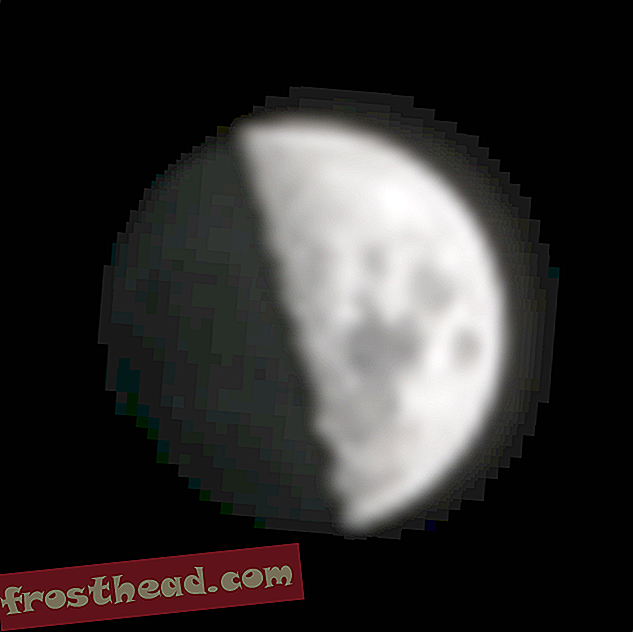 Streak taevas: fotograaf jäädvustab uskumatut aeglustavat pilti Kuust