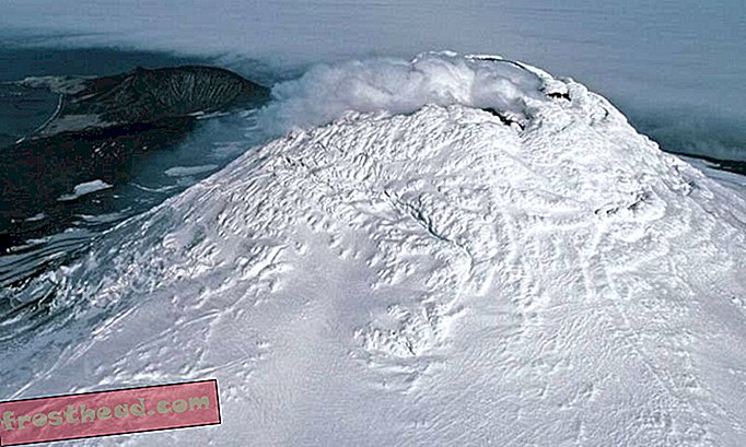 Harvinainen laavajärvi löytyi Etelämantereen tulivuoren päälle
