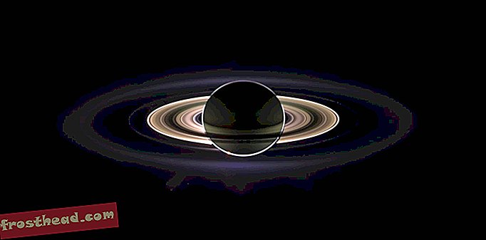 Dalam Saturn's Shadow