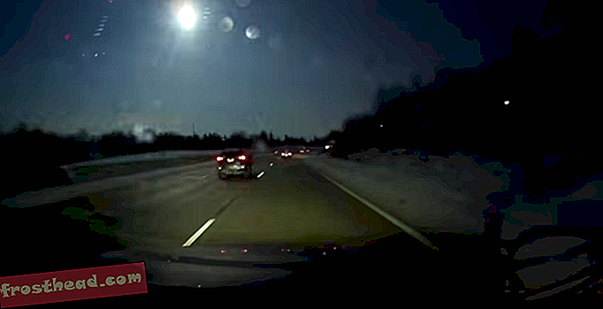 Meteor eksploderer med en strålende blitz over Michigan