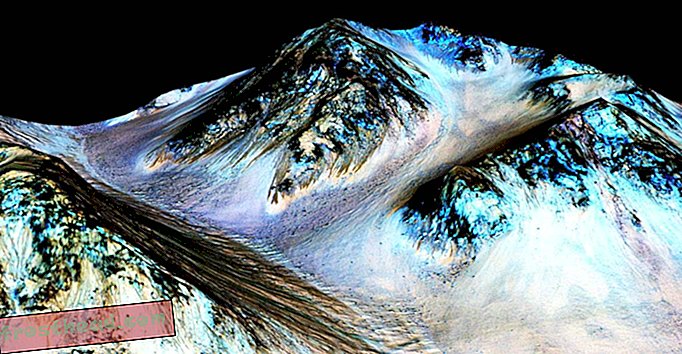 pametne novice, pametne vesti o novicah - Vrela voda bi lahko pojasnila skrivnostne temne črte na Marsu