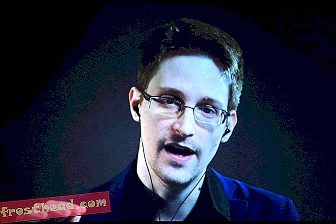 Edward Snowden pense que le chiffrement pourrait masquer les transmissions extraterrestres