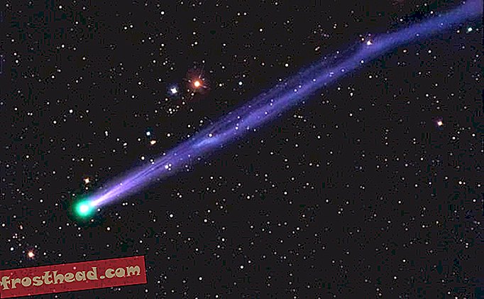 En komet, formørkelse og en fuldmåne vil lyse op for himlen fredag ​​aften