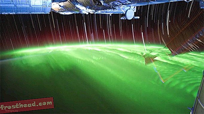 slim nieuws, slimme nieuwswetenschap - Voel je alsof je op warpsnelheid vliegt: bekijk deze video met gestapelde ruimtefoto's