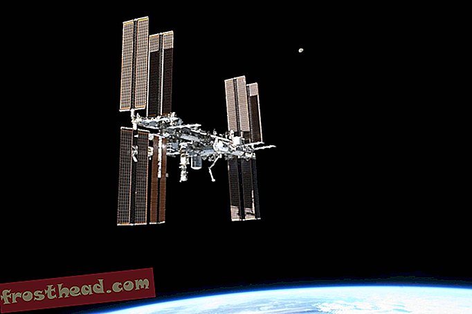 Des modules commerciaux arrivent à la Station spatiale internationale.  Mais vous ne pouvez pas visiter de sitôt