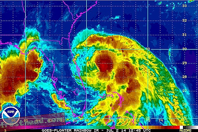 inteligentní zprávy, inteligentní zprávy vědy - Přichází hurikán Arthur - první bouře sezóny