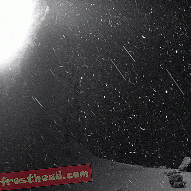 La comète "tempête de neige" tourbillonnant dans ce superbe GIF est une illusion délicate