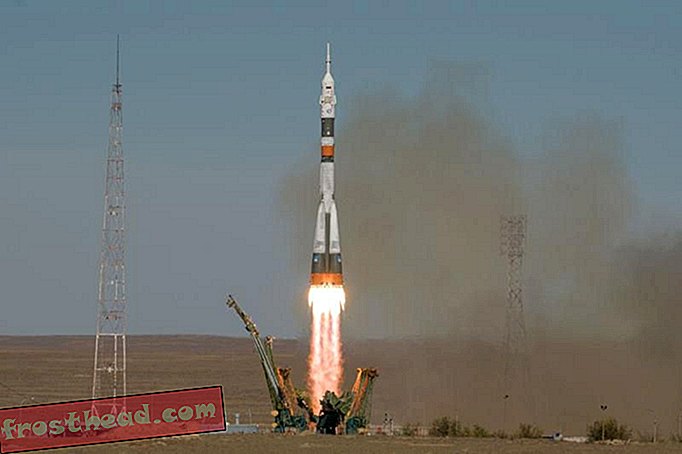 Os astronautas sobrevivem ao pouso de emergência após o lançamento do foguete russo