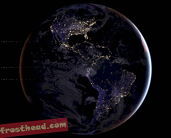 ब्लैक मार्बल फोटो पृथ्वी के गहरे हिस्से को दिखाता है