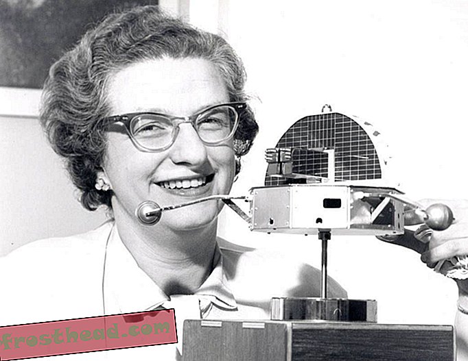 חדשות חכמות, מדע חדשות חכמות - זוכר את ננסי גרייס רומן, האסטרונום המסוחרר הידוע בתור 'אם האבל'.