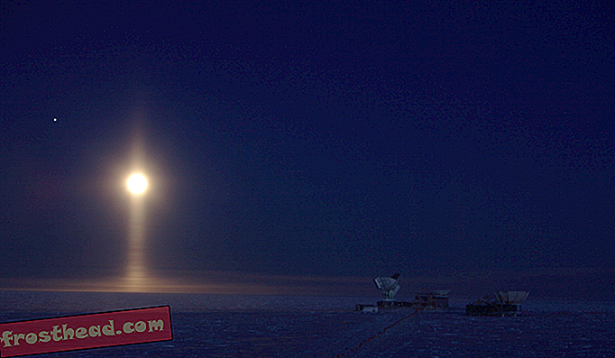Lunar spotlight, South Pole, Antarctica - Vinner: Astronomy