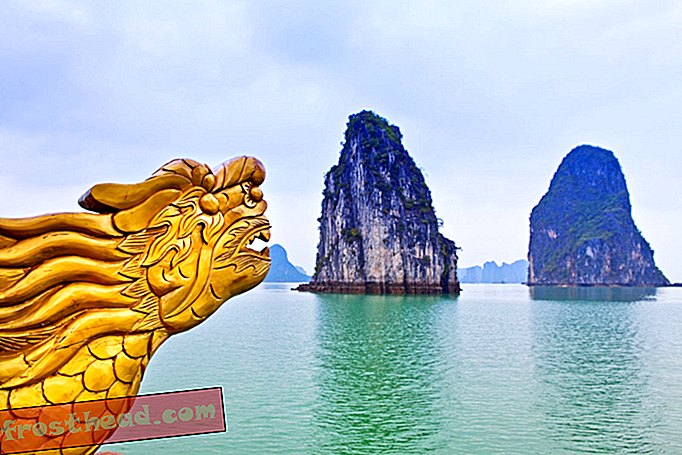 nouvelles intelligentes, voyages d'information intelligents - Voir un pont de dragon cracheur de feu au Vietnam
