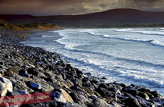 Дивият атлантически запад на Ирландия е най-дългият, непрекъснат крайбрежен път в света