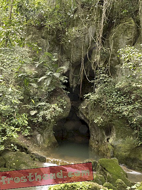 интелигентни новини, интелигентни новини - Можете да посетите пещера, където древните маи са жертвали хората