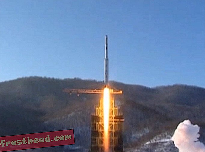 умни новини, умни новини - Провалилият се спътник на Северна Корея може да съсипе пространство за всички