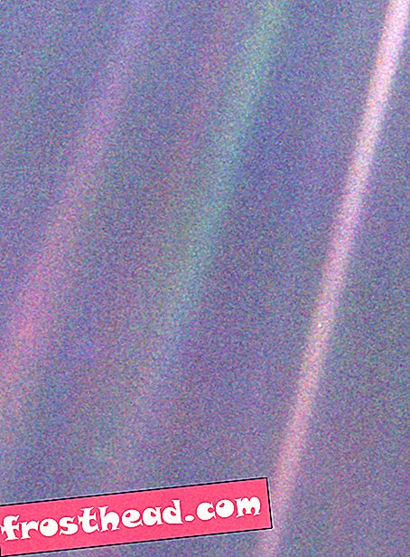 वैज्ञानिकों ने बस एक दूर के ग्रह का असली रंग मापा