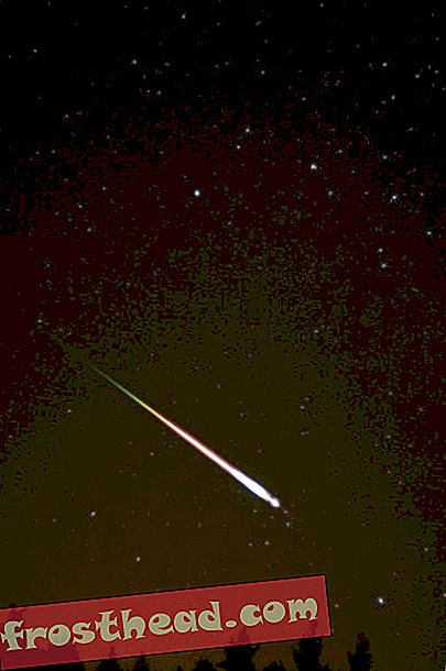 Denne tirsdag morgen skulle rester fra en døende komet producere ekstremt lyse meteorer