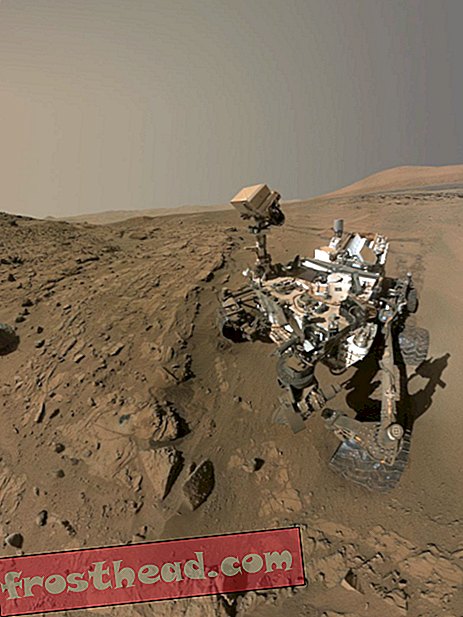 Марсоходу Curiosity исполнился один марсианский год