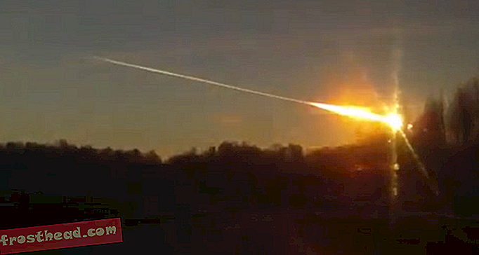 Pakar Smithsonian Memecah Sains Meteor