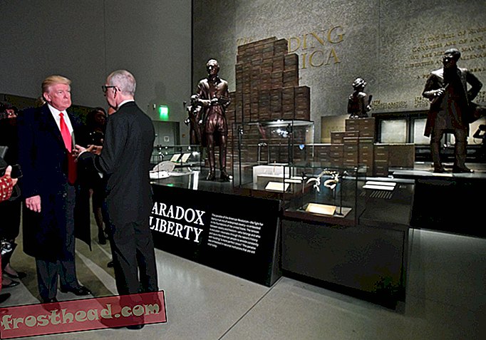 на смитхсониан-у, паметним вестима, историји паметних вести и археологији - Председник Трумп посетио Афроамерички историјски музеј