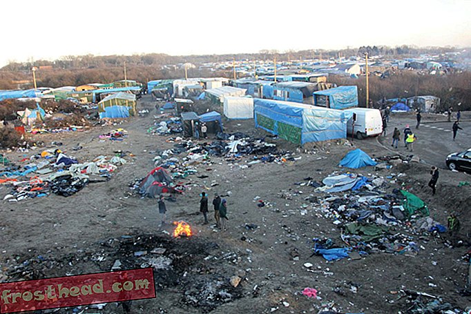 smithsonianmag.com - Las autoridades francesas están limpiando el campo de refugiados "Jungle"