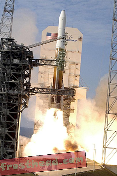 कैनेडी स्पेस सेंटर में इस साल के रॉकेट लॉन्च के लिए फ्रंट रो सीट प्राप्त करें
