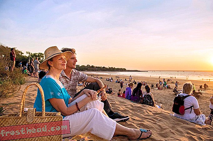 Top 10 des marchés au coucher du soleil sur la plage de Mindil.jpg