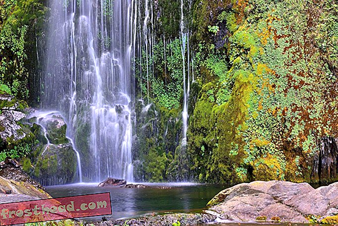 Taoshan-Waterfall-Wuling-iStock-1069919594.jpg