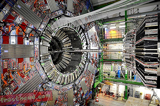 Znotraj Atoma Smasherja v CERN-u